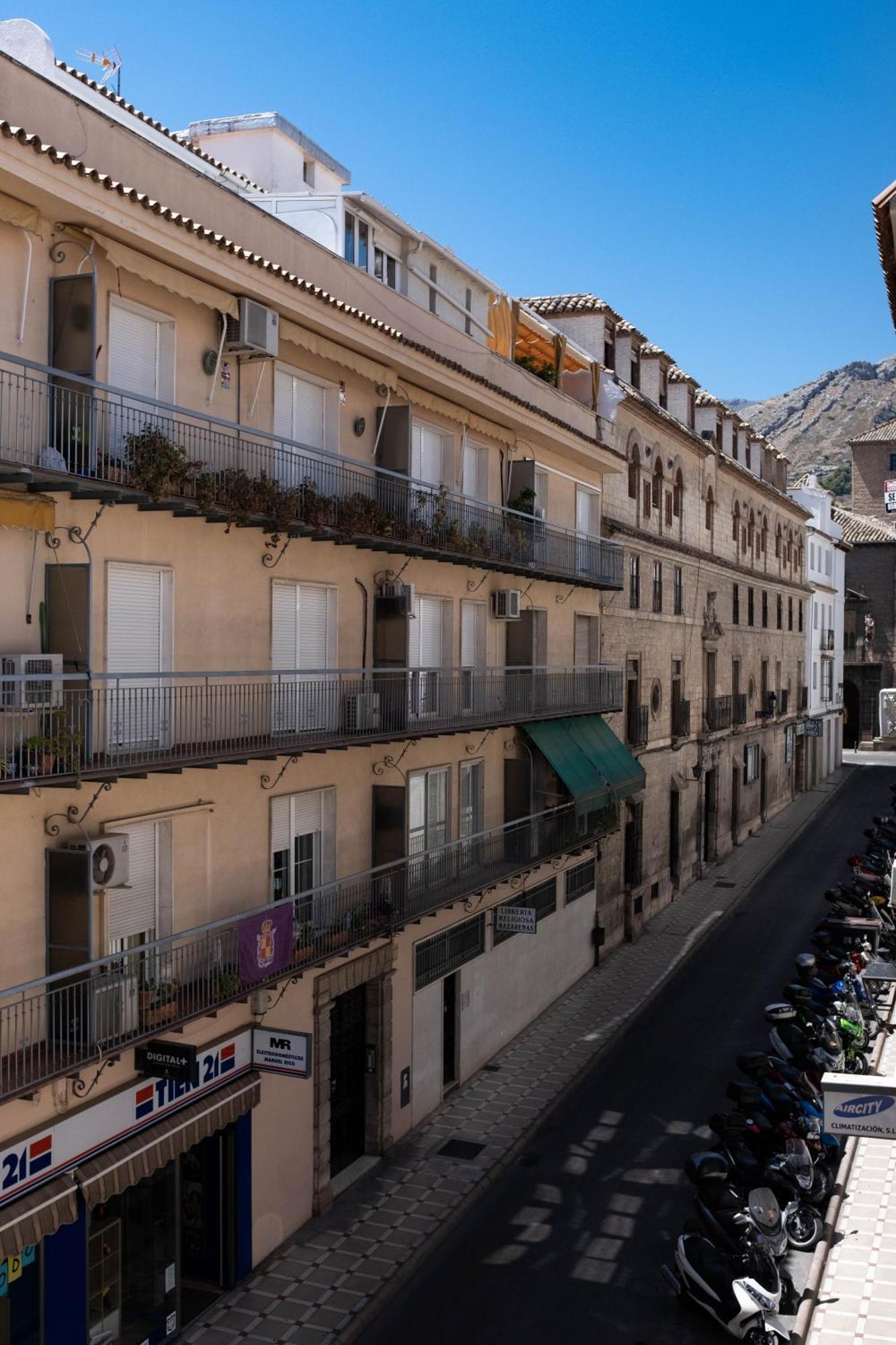 PISOS completos en centro histórico -LA CATEDRAL ALOJAMIENTOS- Jaén Exterior foto